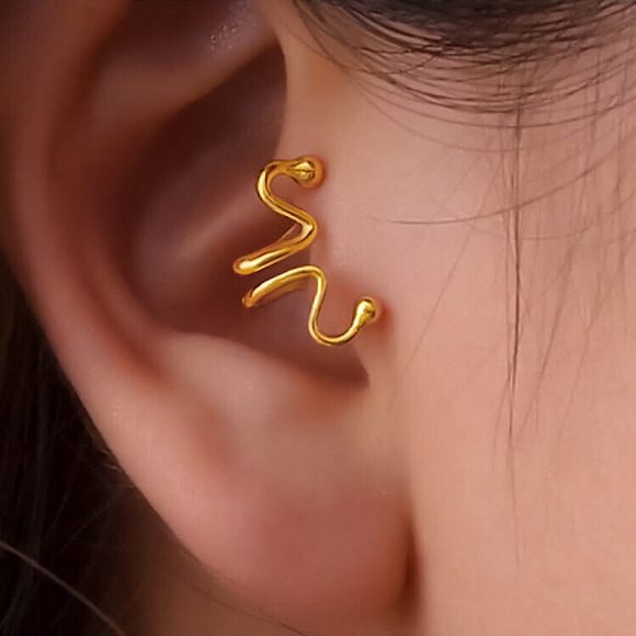 ⚜️[𝟯/$𝟭𝟴]⚜️Gold Cuff Simple Wrap Earring NEW - Picture 10 of 10